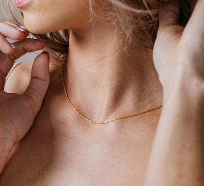 Dainty Twisted Gold Necklace