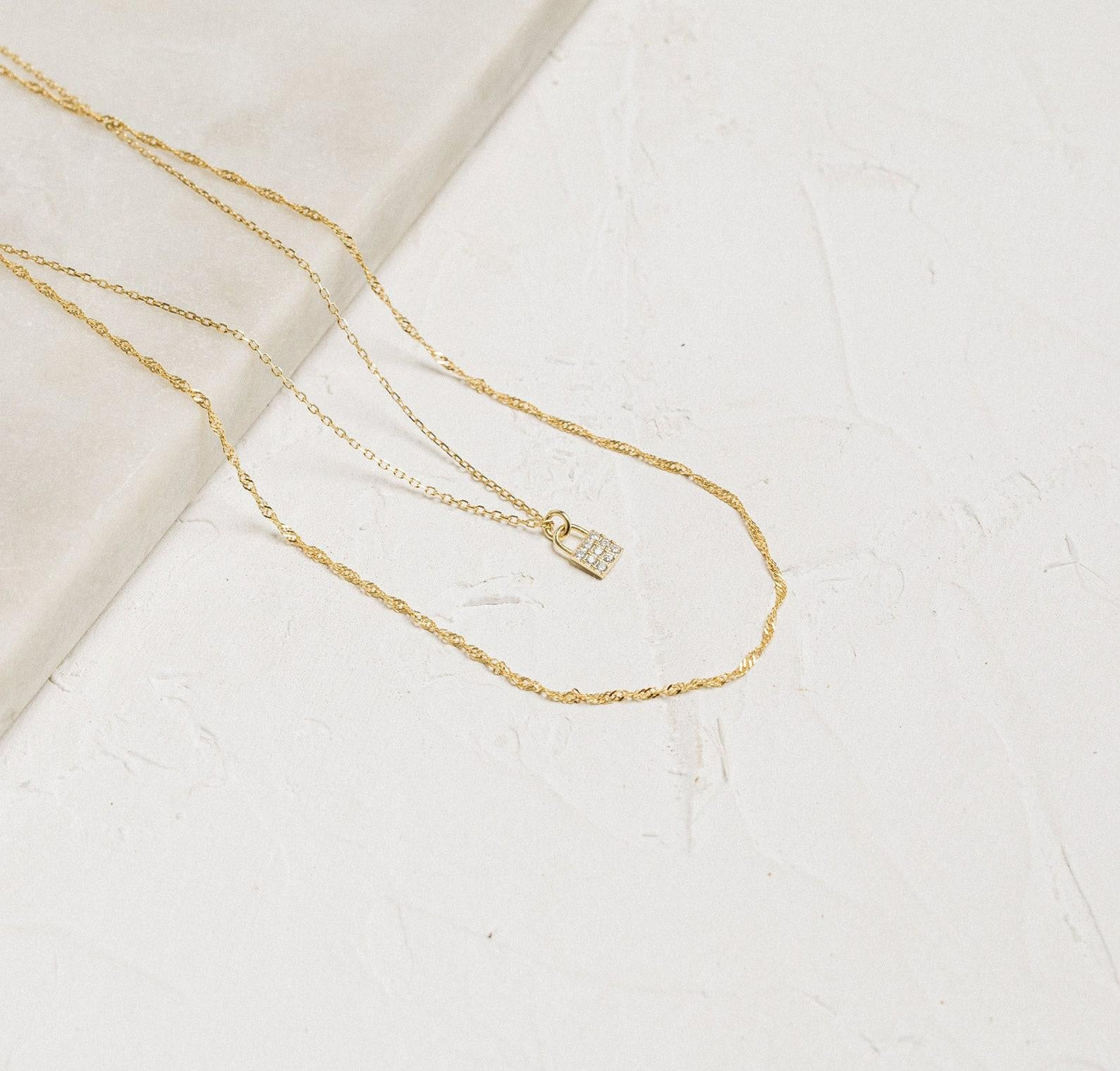 Dainty Twisted Gold Necklace