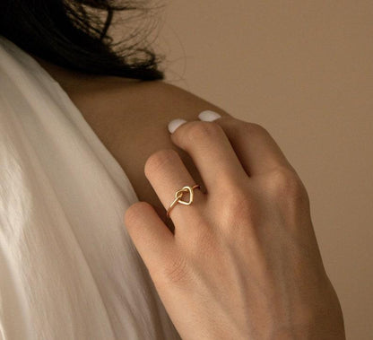 Personalized Gold Heart Knot Midi Ring