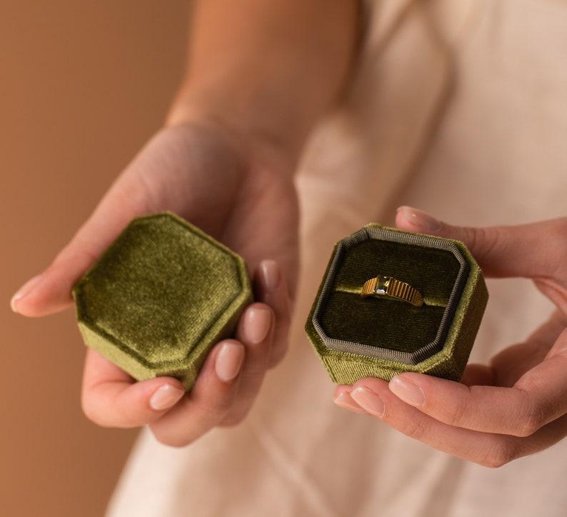 Dainty Velvet Engagement Ring Box