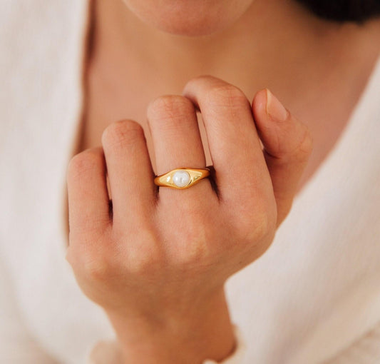 Personalized Vintage Pearl Signet Ring