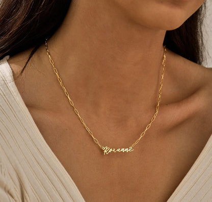 Personalized 18K Gold Paperclip Name Necklace