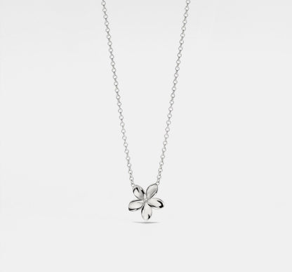 Dainty Flower Charm Pendant Necklace