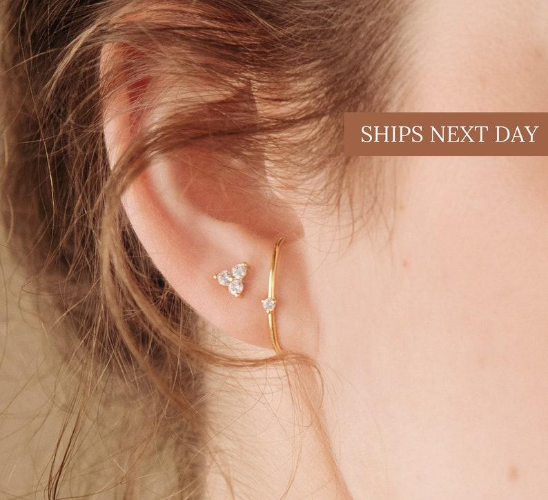 Minimalist Arc Stud Earrings in Modern Style