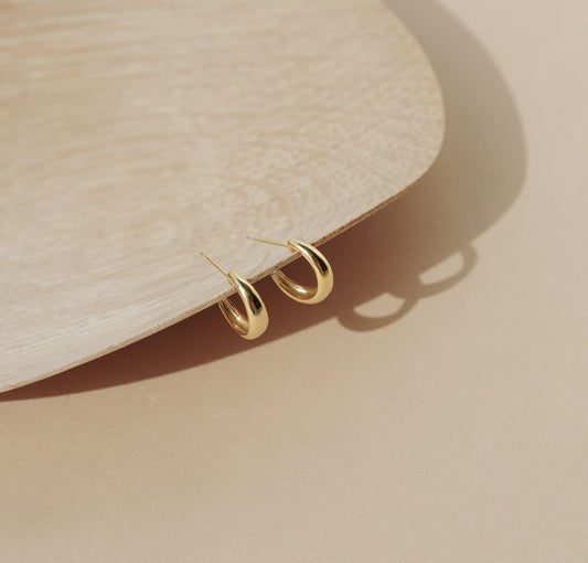 Lightweight Bold Gold Hoop Earrings