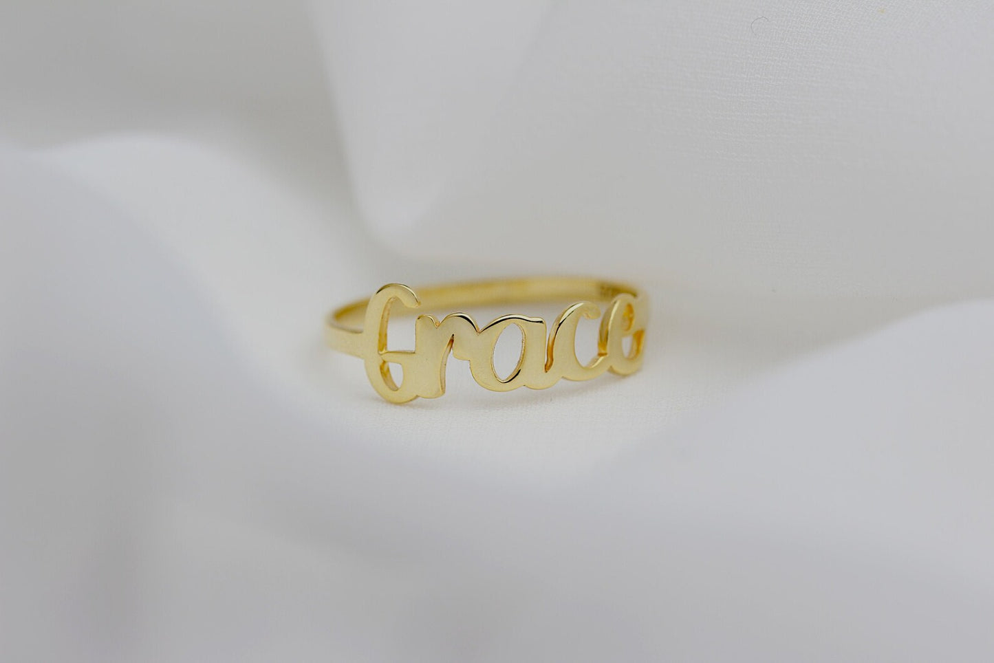 Personalized Dainty Silver Name Ring Design