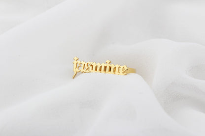 Personalized Silver Gothic Name Ring Design