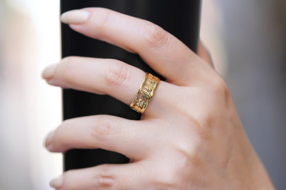 Clover Band Ring in Silver and Rose Gold